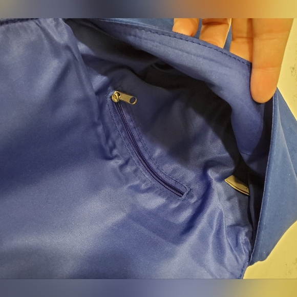 Beautiful blue embroidered clutch - Picture 5 of 8